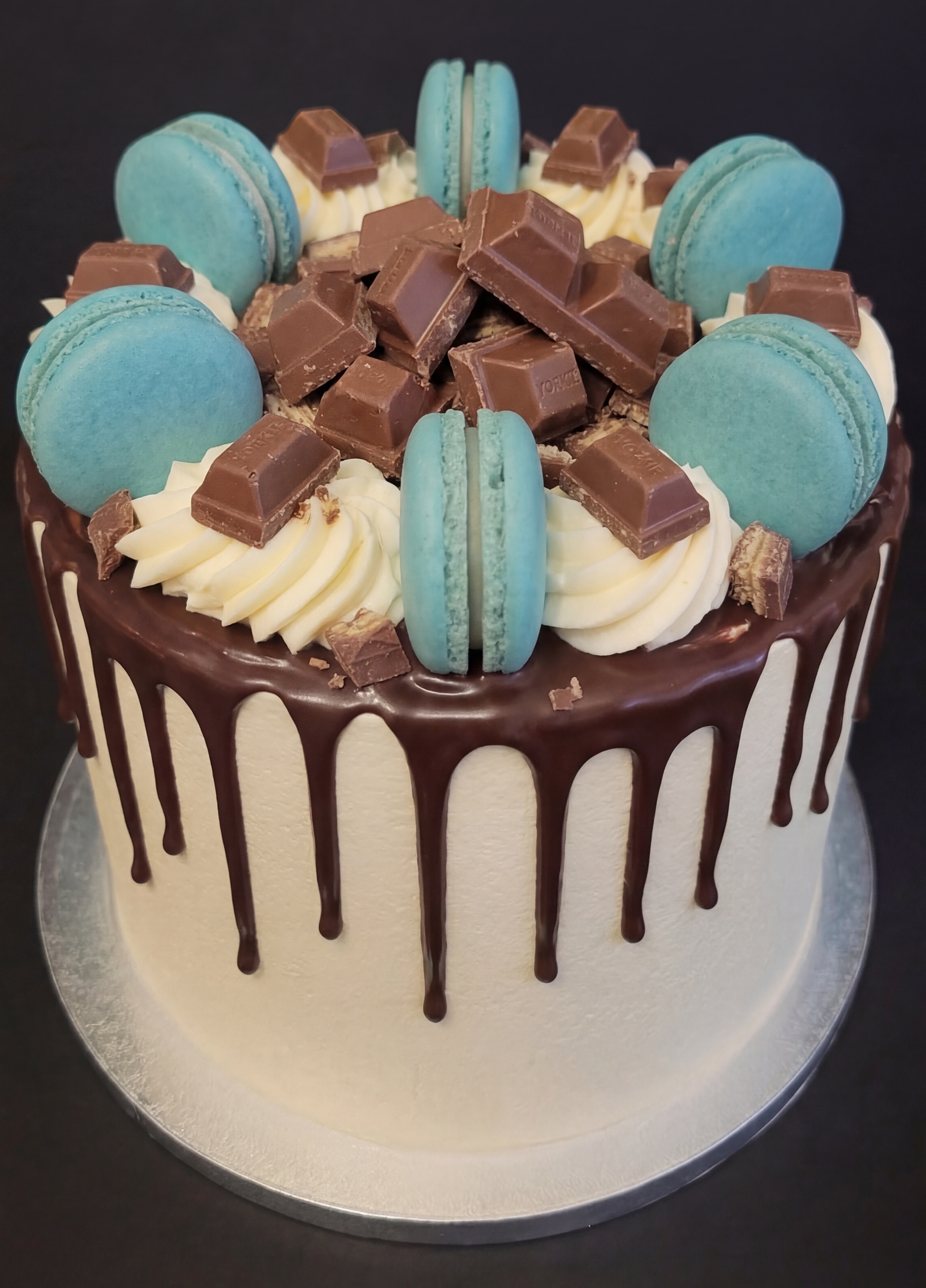 Celebration Cake - Design 2.9
